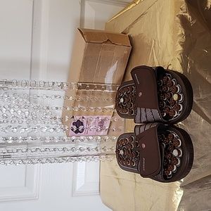 BYRIVER JADE ACUPUNCTURE SLIPPERS